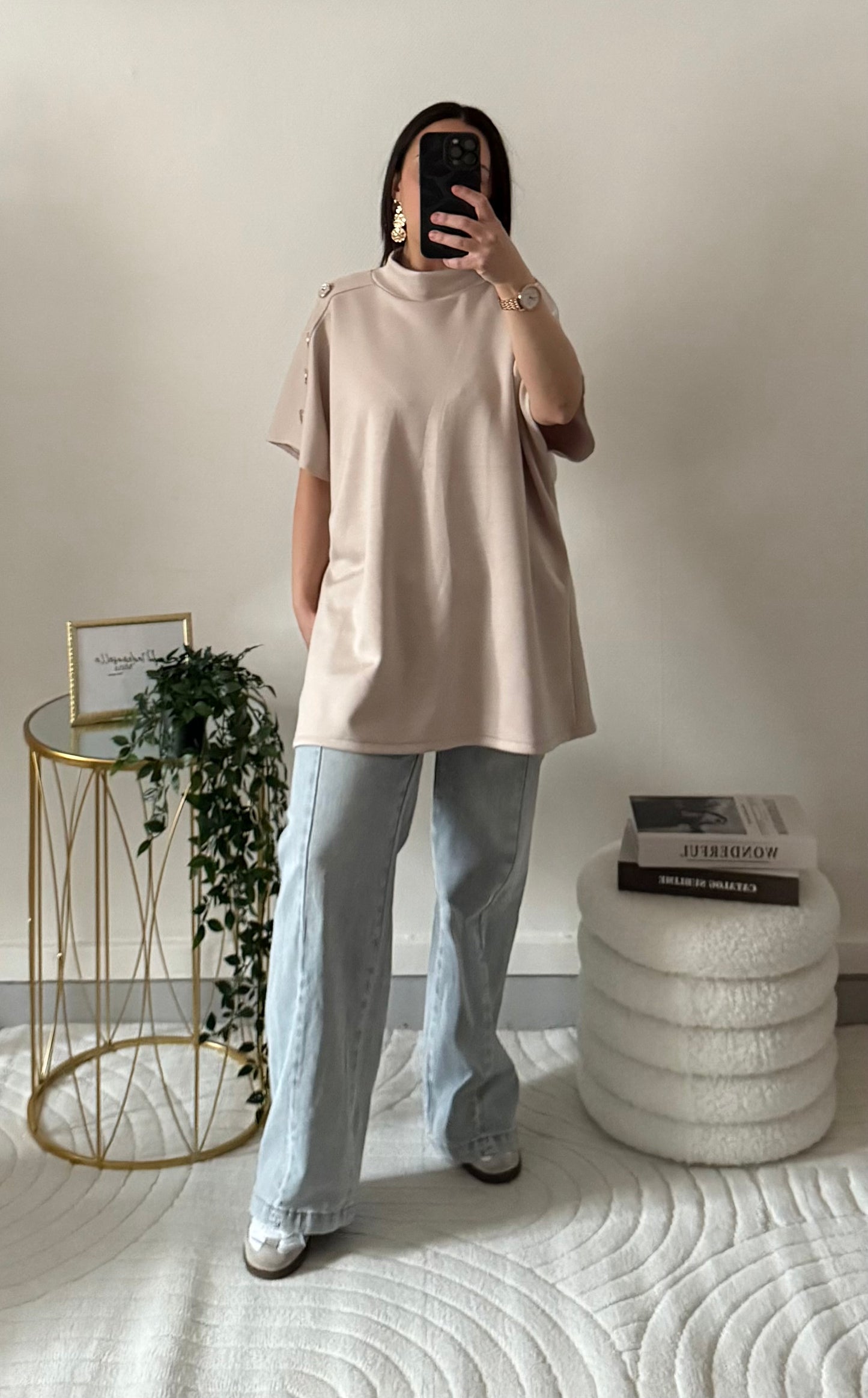 Sweat à bouton beige
