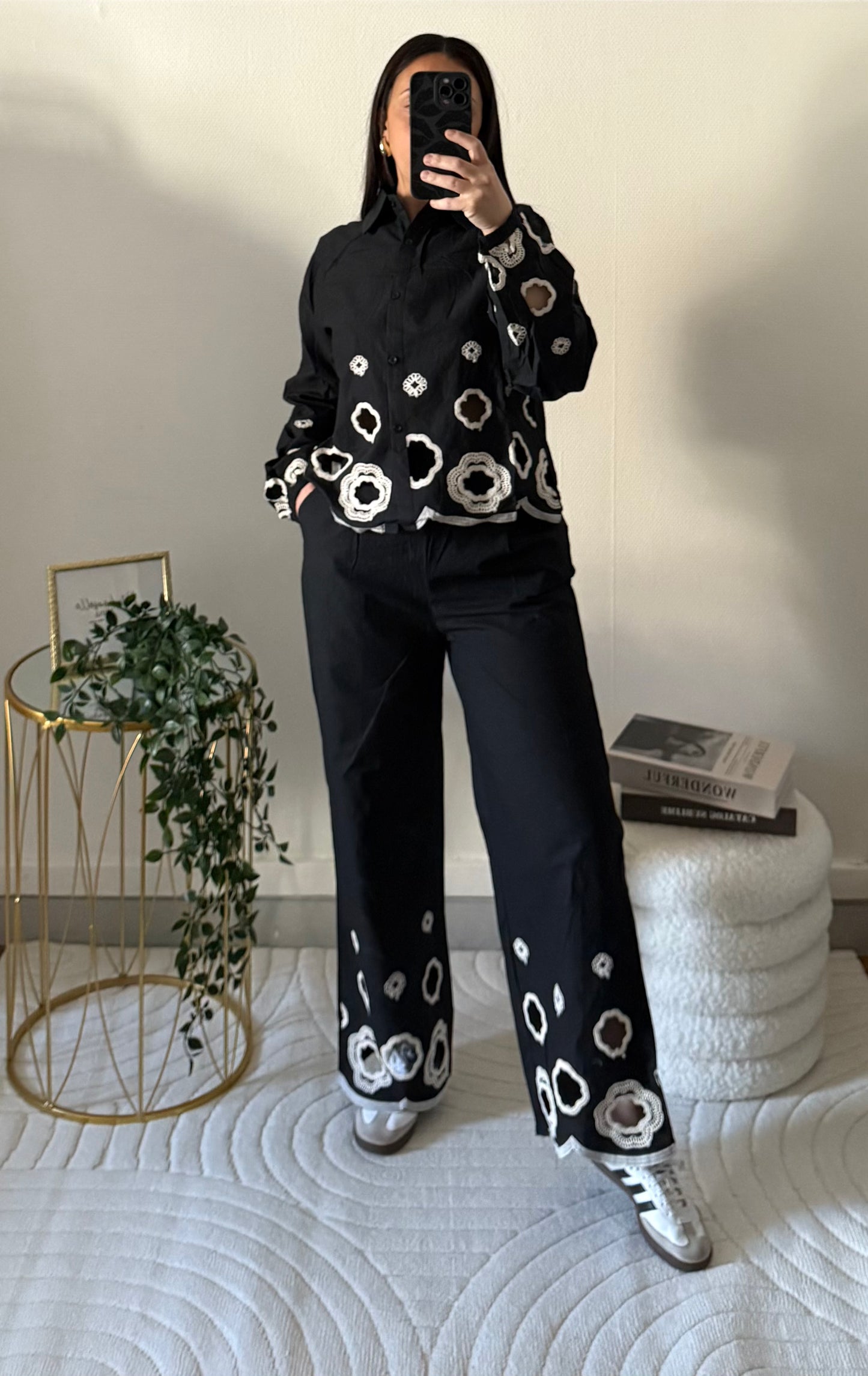 Ensemble brodé noir