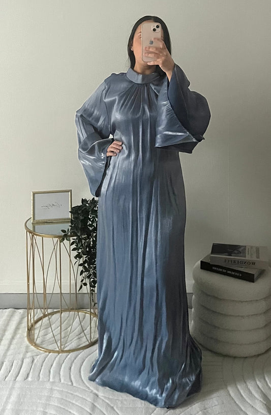 Robe bleu brillante
