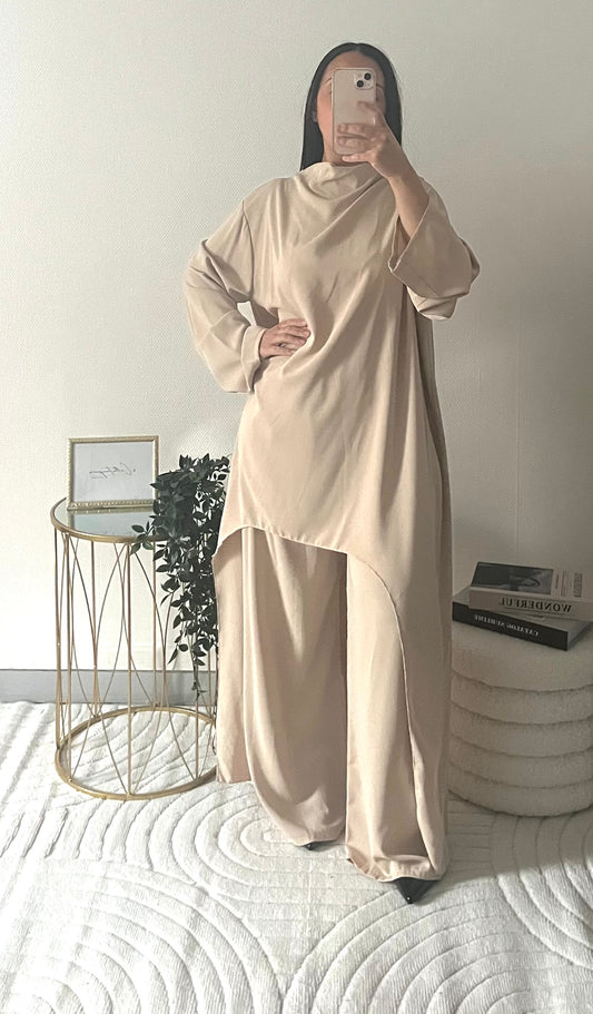 Ensemble asymétrique beige