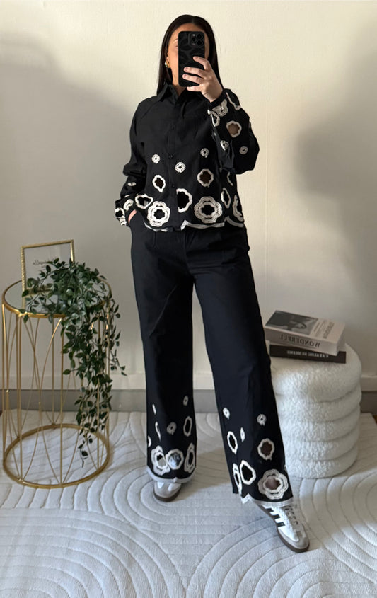 Ensemble brodé noir